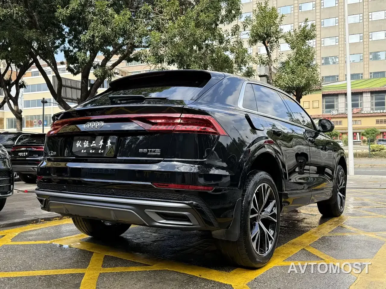 Audi Q8 2021 Model 55 TFSI Premium Dynamic — фото 5