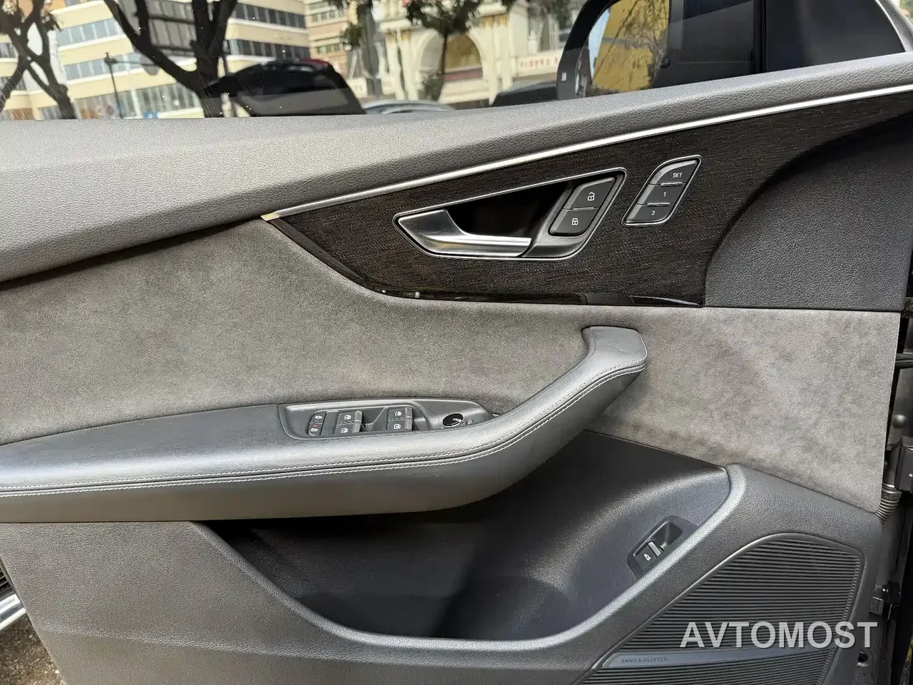 Audi Q8 2021 Model 55 TFSI Premium Dynamic — фото 11