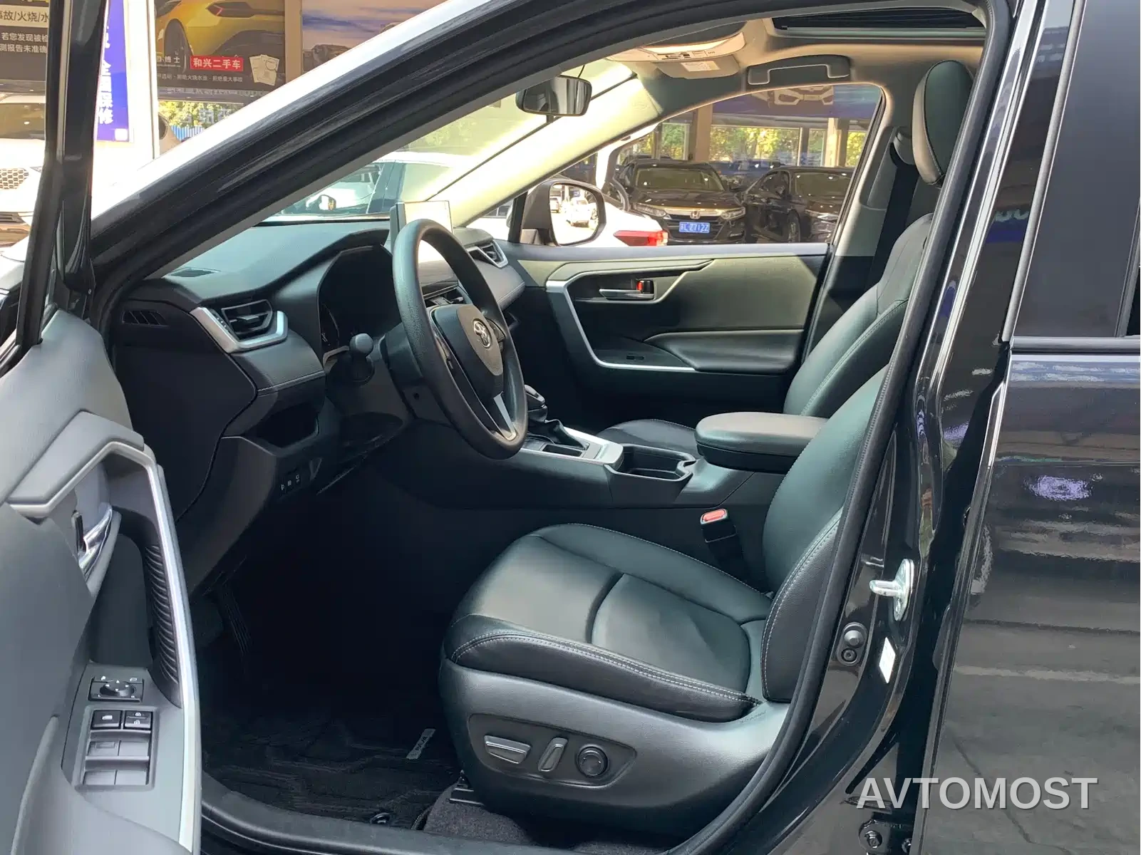 Toyota RAV4 Rongfang 2022 2.0L CVT 2WD Trend Edition — фото 4