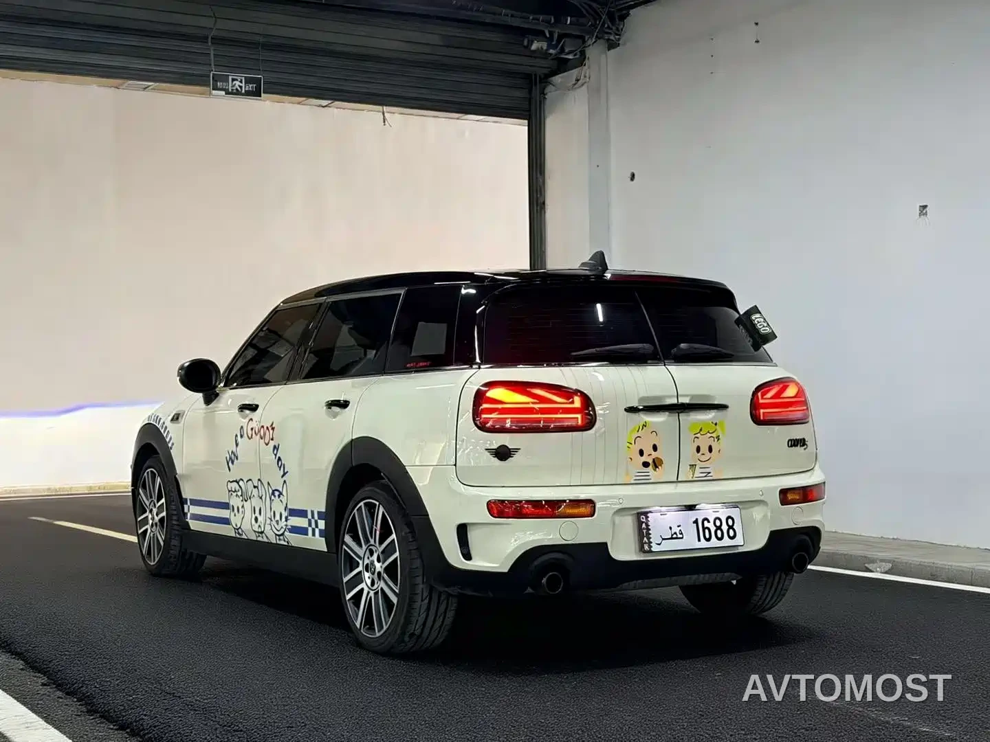 MINI CLUBMAN 2023 2.0T COOPER S Connoisseur — фото 5