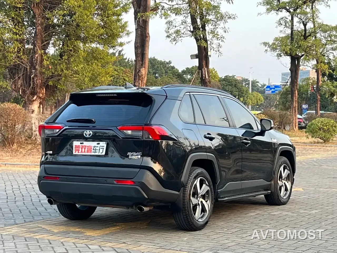 Toyota RAV4 Rongfang Dual Engine E+ 2022 2.5L 2WD Elite Pro — фото 7