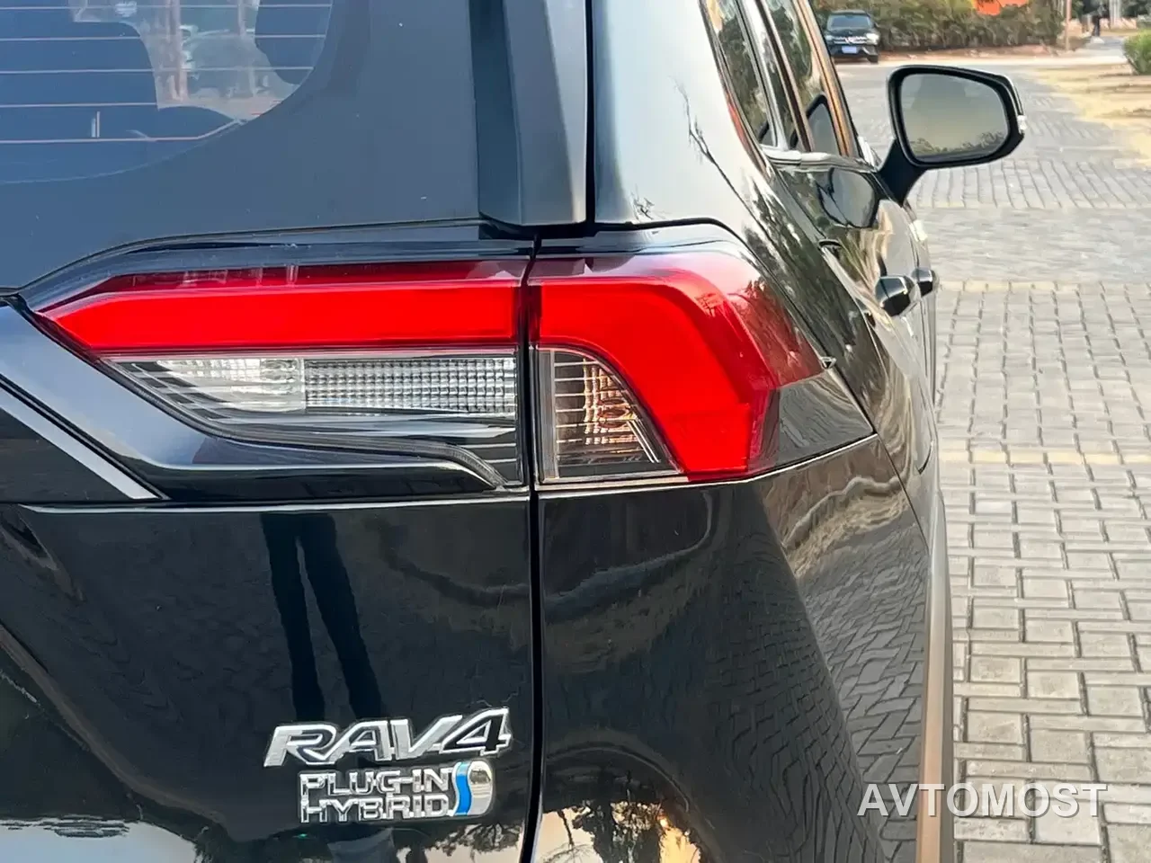 Toyota RAV4 Rongfang Dual Engine E+ 2022 2.5L 2WD Elite Pro — фото 9