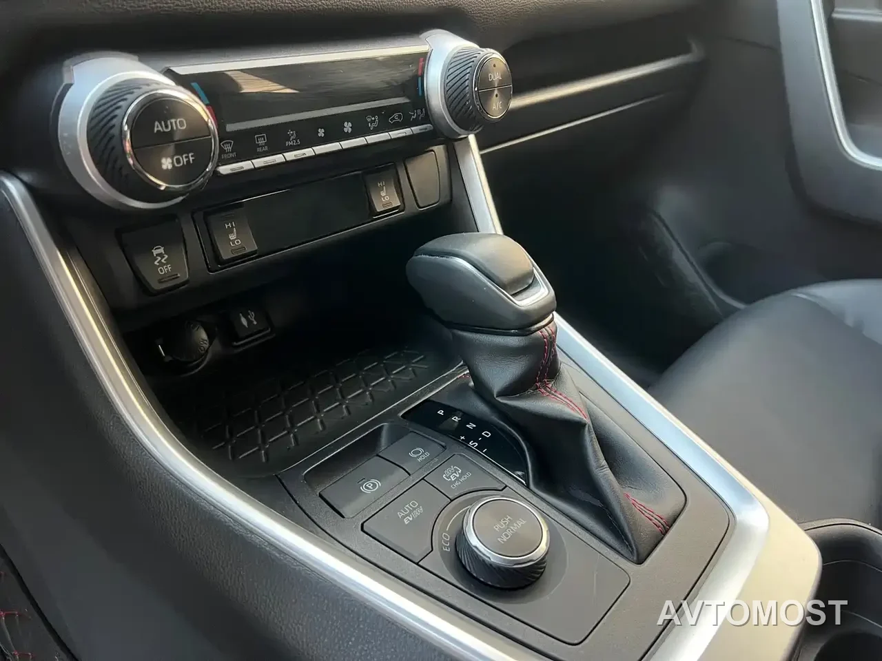 Toyota RAV4 Rongfang Dual Engine E+ 2022 2.5L 2WD Elite Pro — фото 14