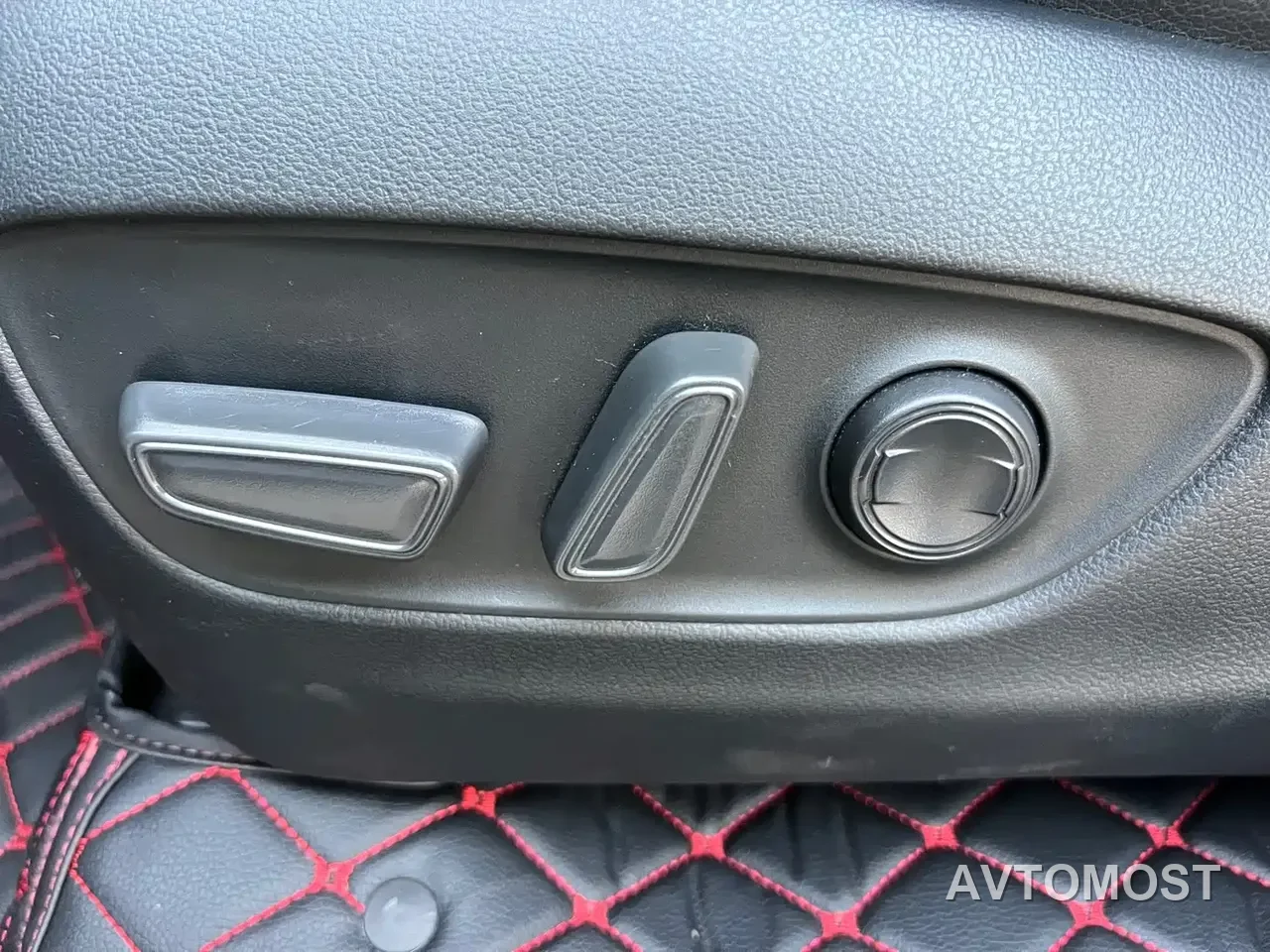 Toyota RAV4 Rongfang Dual Engine E+ 2022 2.5L 2WD Elite Pro — фото 16