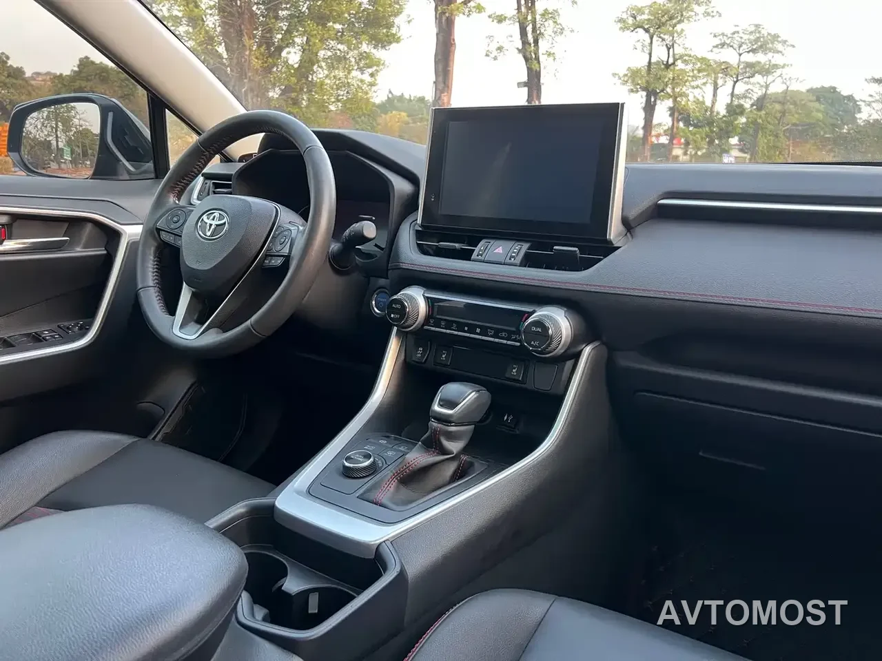 Toyota RAV4 Rongfang Dual Engine E+ 2022 2.5L 2WD Elite Pro — фото 17