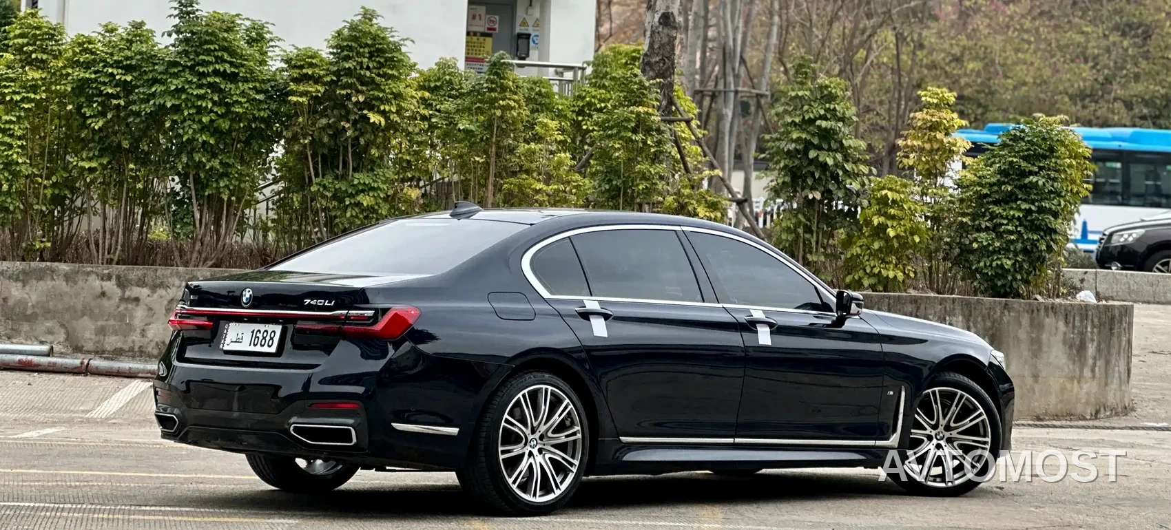 BMW 7 Series 2021 Model 740Li xDrive Executive Luxury Package — фото 6