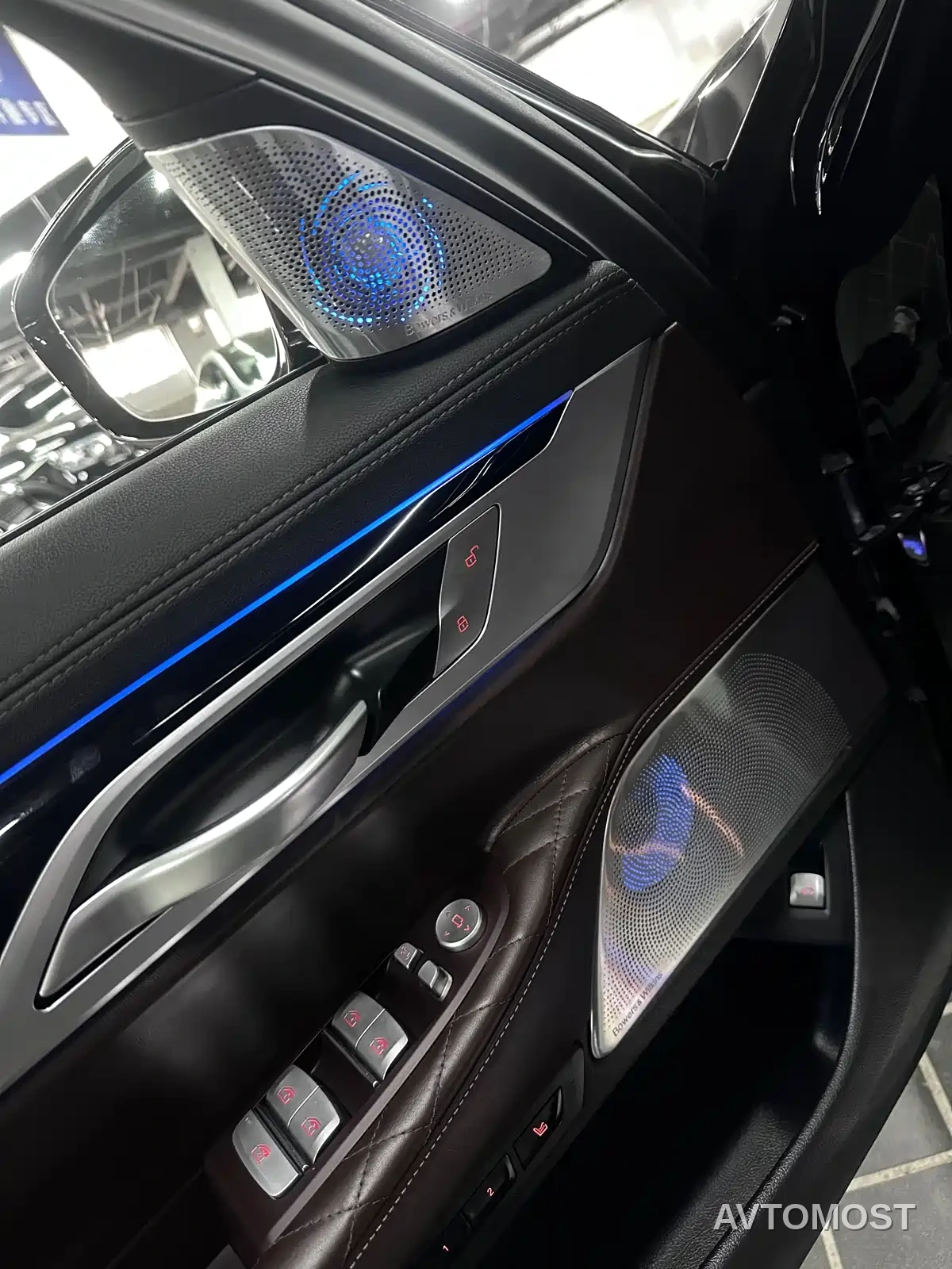 BMW 7 Series 2021 Model 740Li xDrive Executive Luxury Package — фото 15