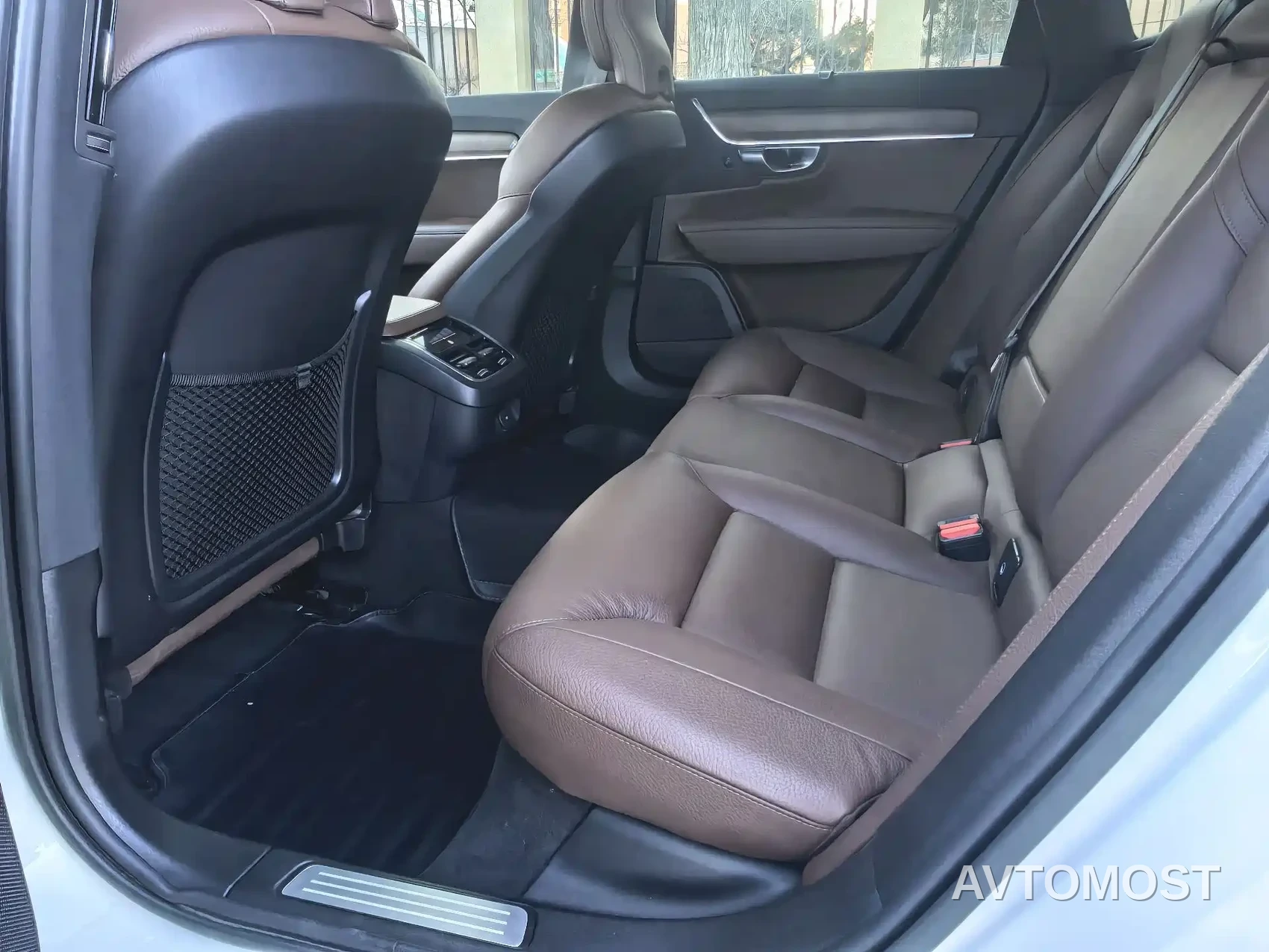 Volvo V90 2023 Cross Country B5 AWD Smart Distance Edition — фото 11