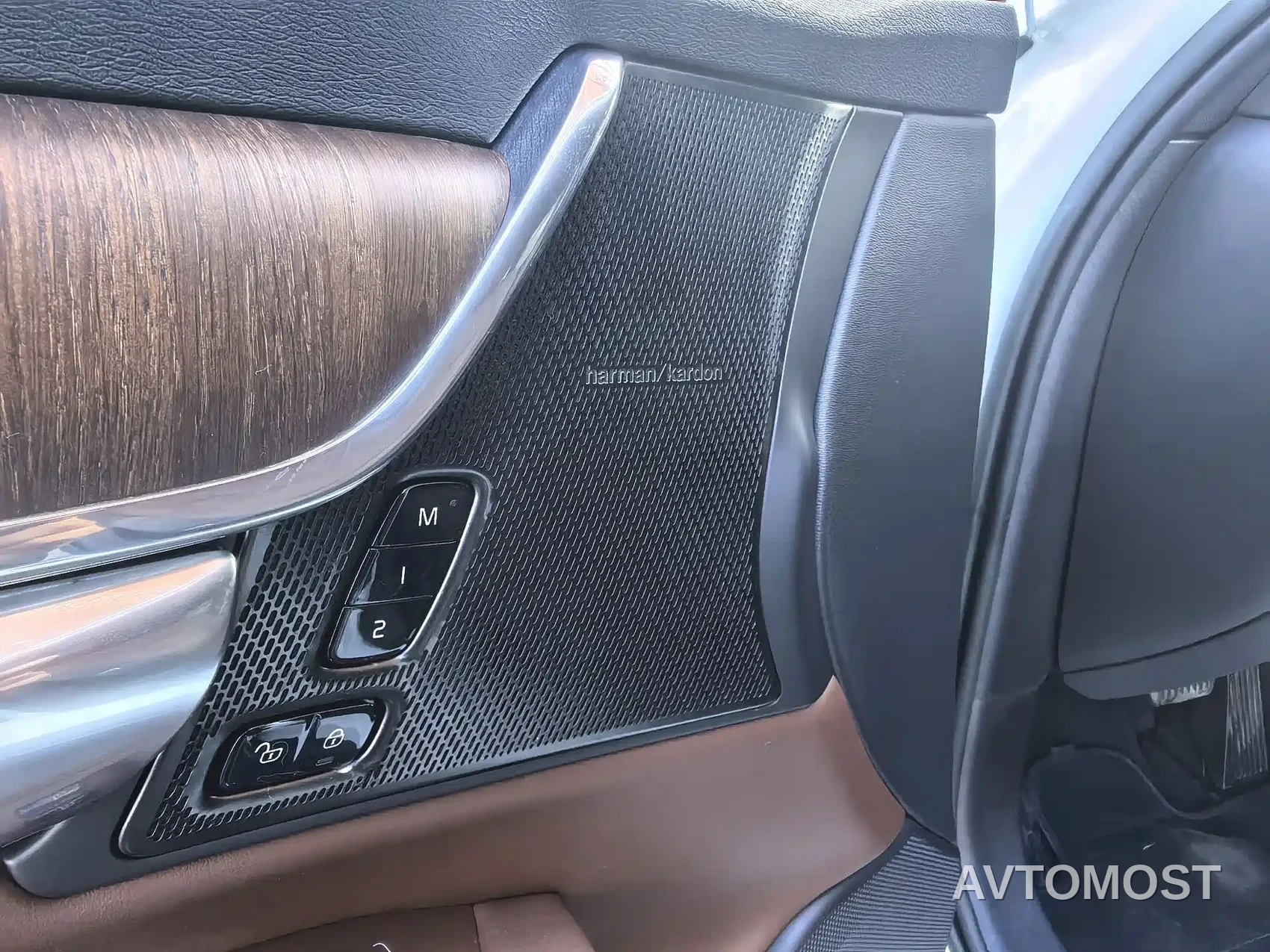 Volvo V90 2023 Cross Country B5 AWD Smart Distance Edition — фото 13