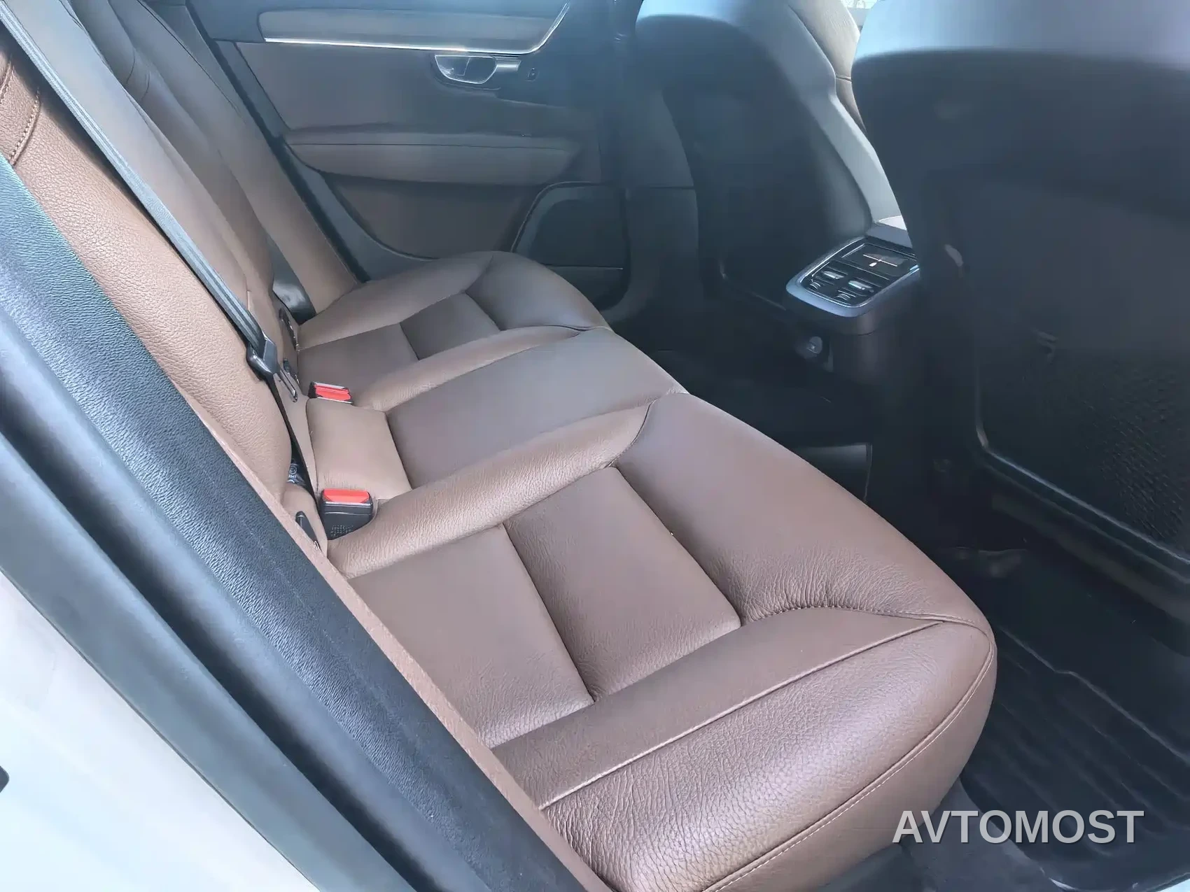 Volvo V90 2023 Cross Country B5 AWD Smart Distance Edition — фото 14
