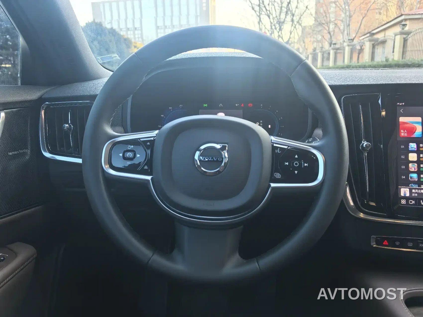 Volvo V90 2023 Cross Country B5 AWD Smart Distance Edition — фото 18