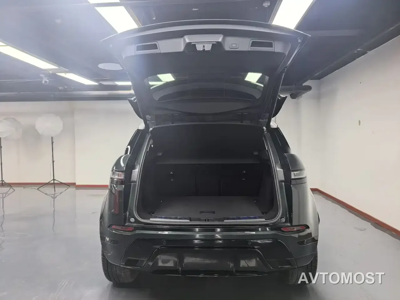 Land Rover Range Rover Evoque New Energy 2023 Range Rover Evoque L P300e Plug-in Hybrid Edition — фото 11