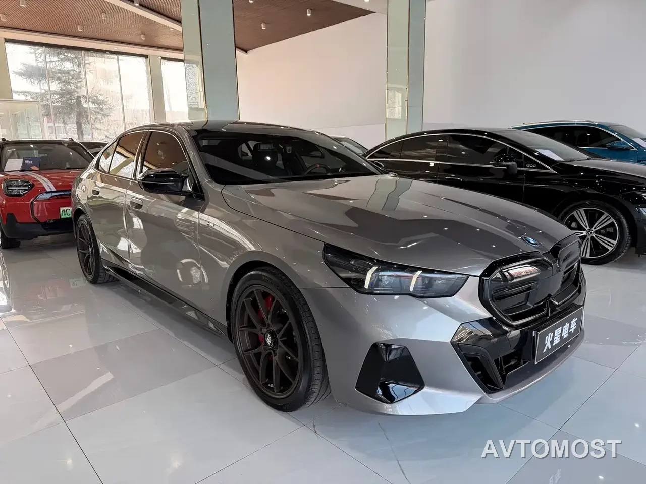 BMW i5 M60 2024 xDrive M60 — фото 10