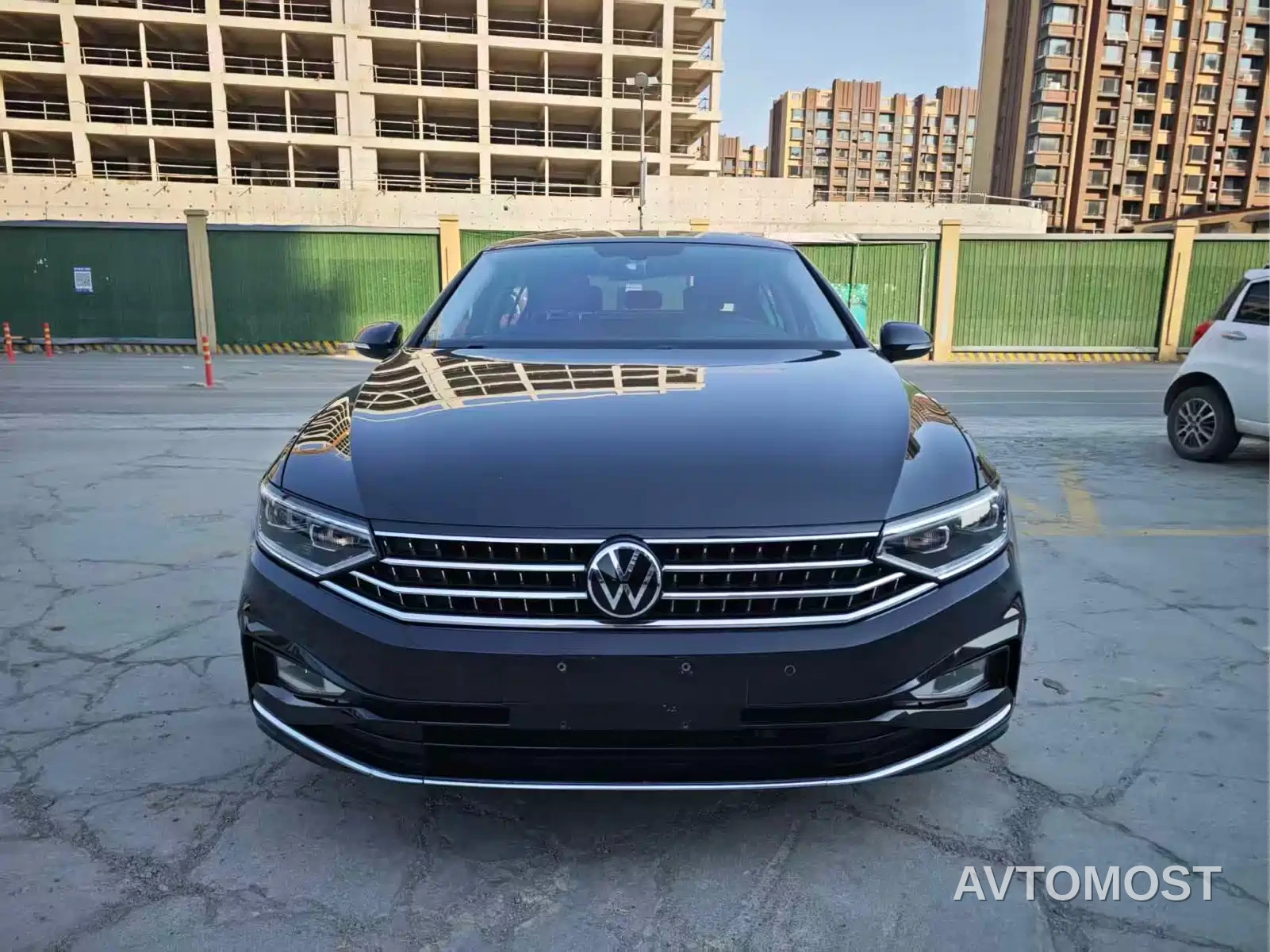Volkswagen Magotan 2023 2 Million Units Anniversary Edition 330TSI DSG Leading Type — фото 2
