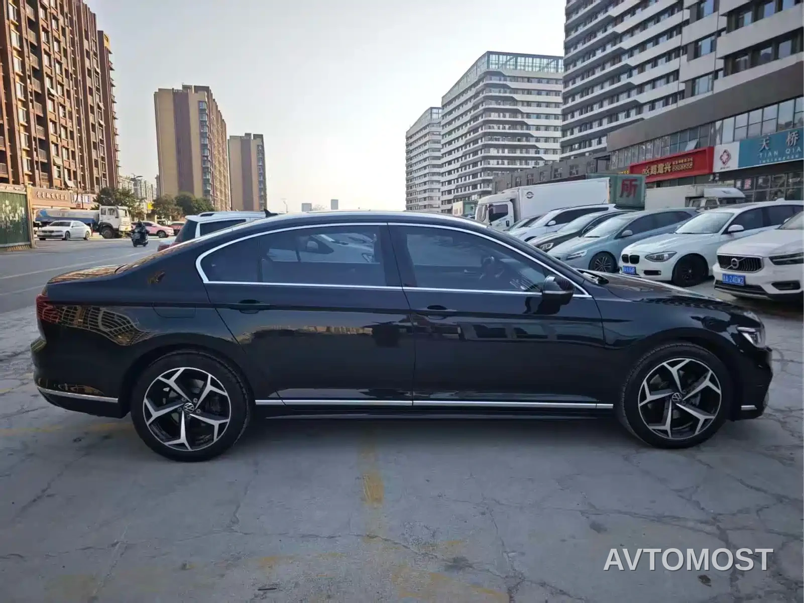 Volkswagen Magotan 2023 2 Million Units Anniversary Edition 330TSI DSG Leading Type — фото 4
