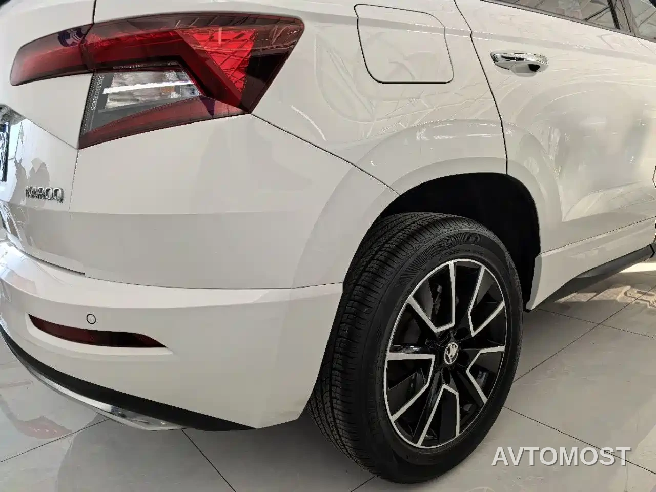 Škoda Karoq 2022 TSI280 Premium Edition — фото 10