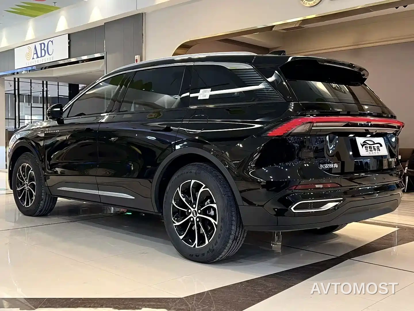 Lincoln Nautilus 2025 2.0T AWD Zunxiang Edition — фото 7