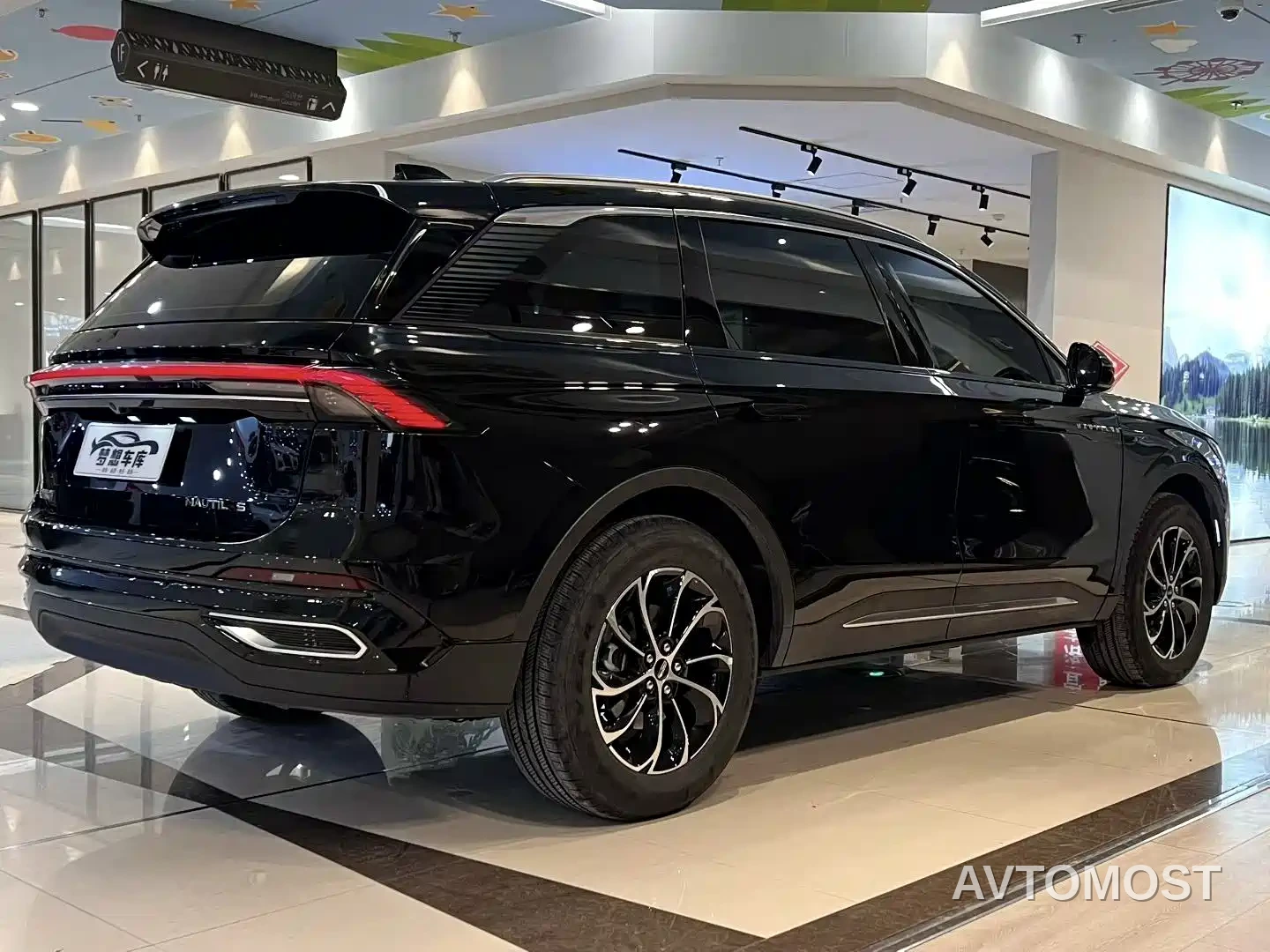 Lincoln Nautilus 2025 2.0T AWD Zunxiang Edition — фото 9