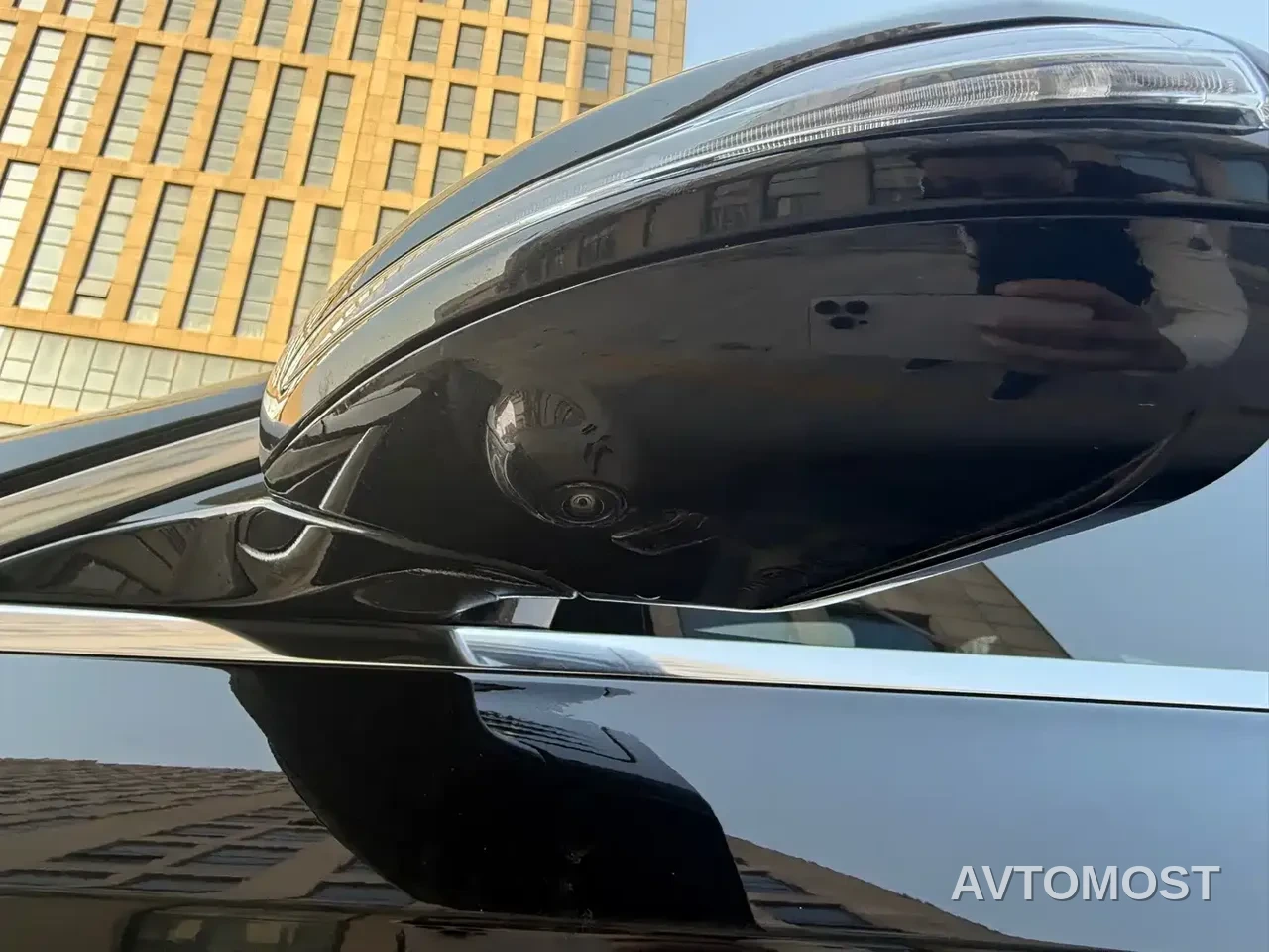 Mercedes-Benz E-Class New Energy 2022 E 350 e L Plug-in Hybrid Sedan — фото 5
