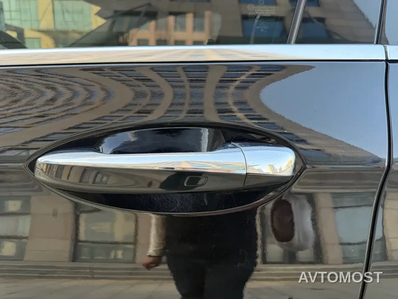 Mercedes-Benz E-Class New Energy 2022 E 350 e L Plug-in Hybrid Sedan — фото 6