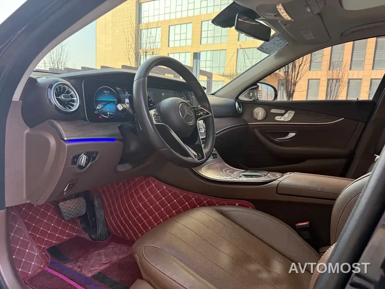 Mercedes-Benz E-Class New Energy 2022 E 350 e L Plug-in Hybrid Sedan — фото 9