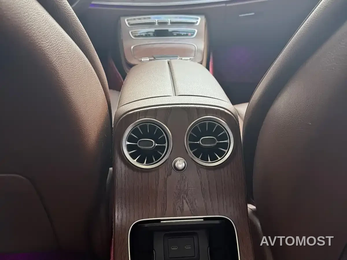 Mercedes-Benz E-Class New Energy 2022 E 350 e L Plug-in Hybrid Sedan — фото 12
