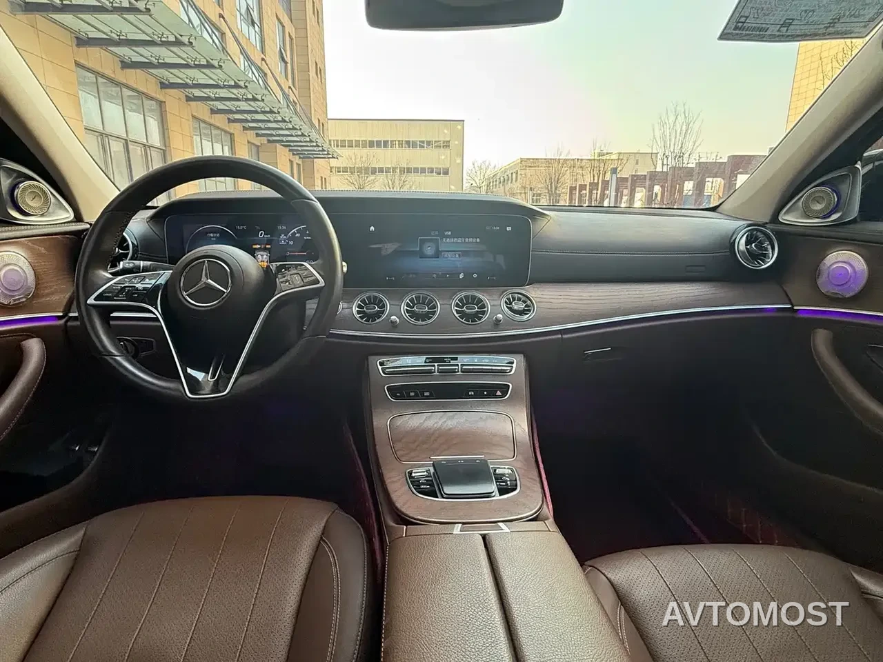Mercedes-Benz E-Class New Energy 2022 E 350 e L Plug-in Hybrid Sedan — фото 13