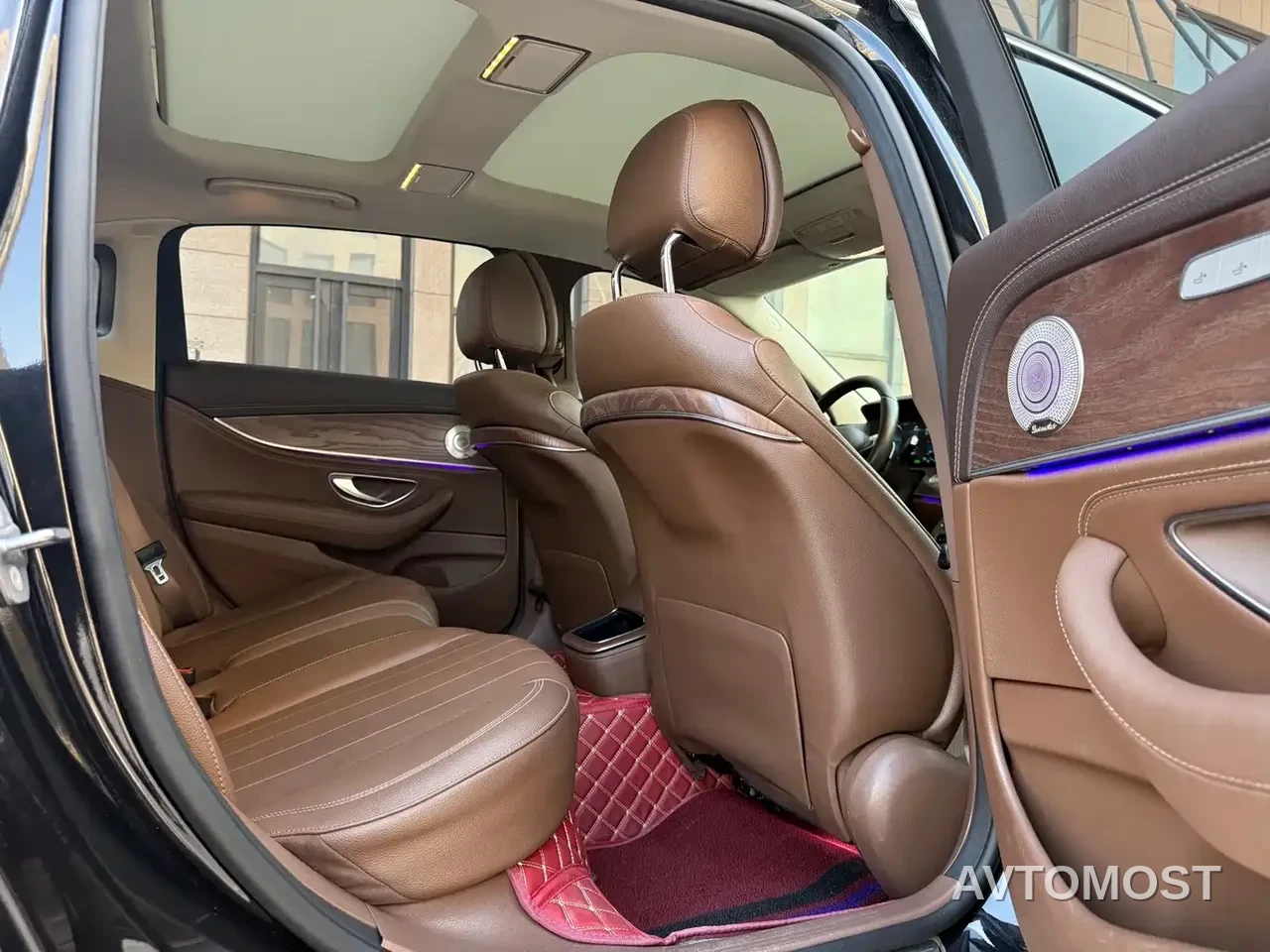 Mercedes-Benz E-Class New Energy 2022 E 350 e L Plug-in Hybrid Sedan — фото 20