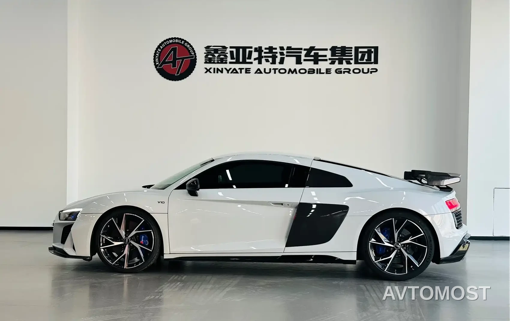 Audi R8 2022 V10 Coupe Performance — фото 4