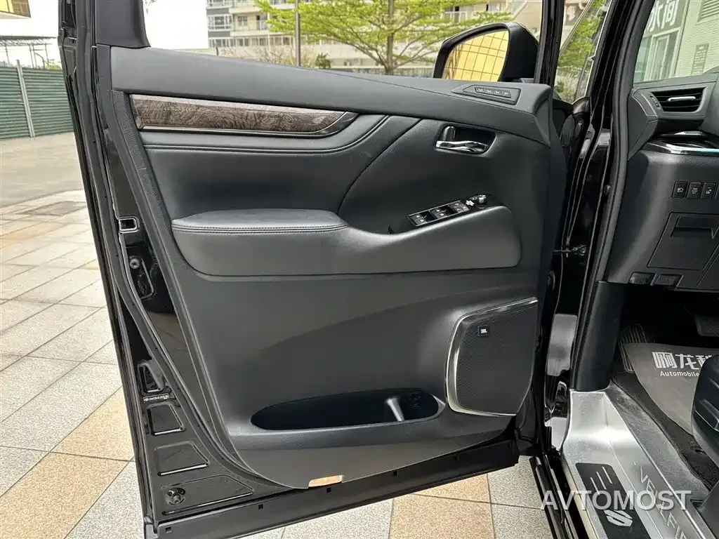 Toyota Vellfire 2020 Twin Engine 2.5L HV Premium Edition — фото 22