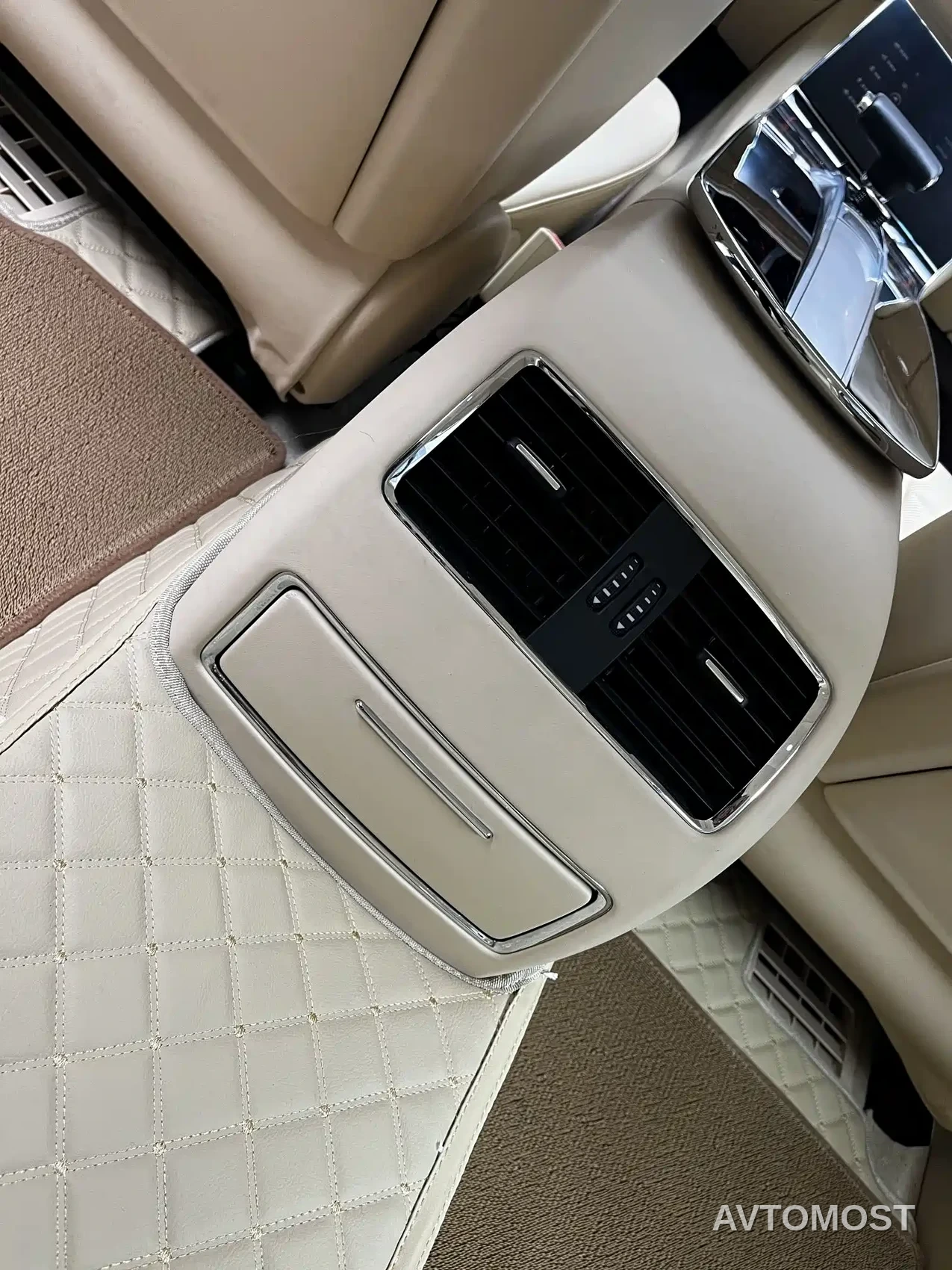 Hongqi National Gift 2014 6.0L Prestige Edition — фото 13