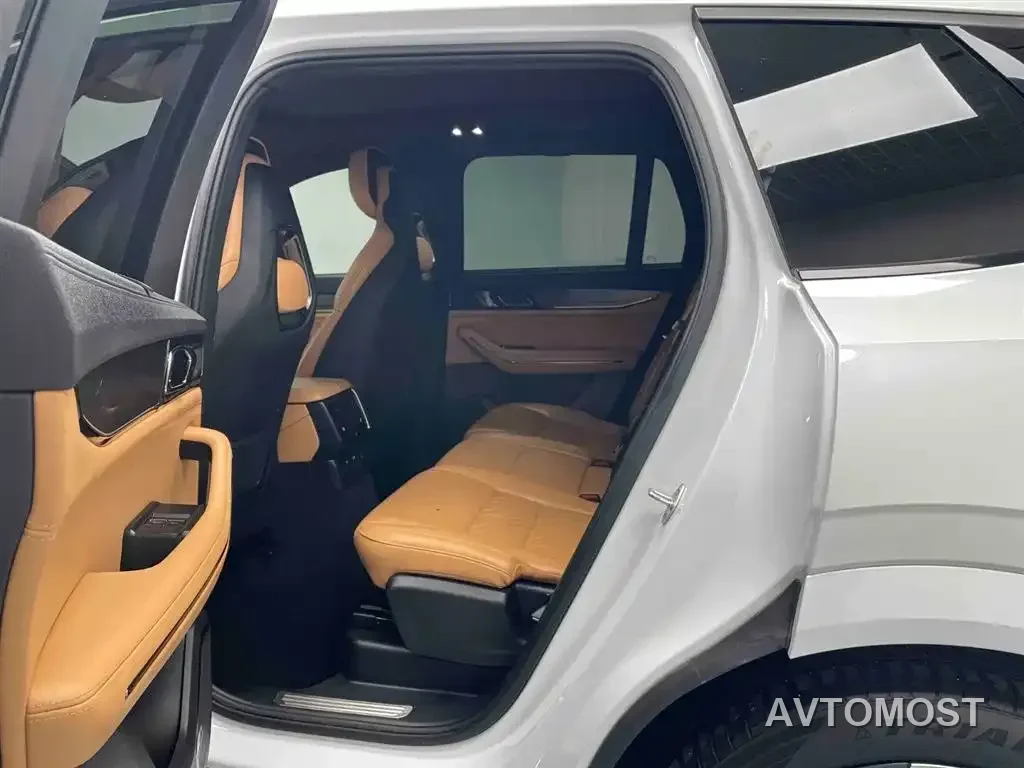 Lynk & Co 09 2021 2.0T Halo 7-seater — фото 9