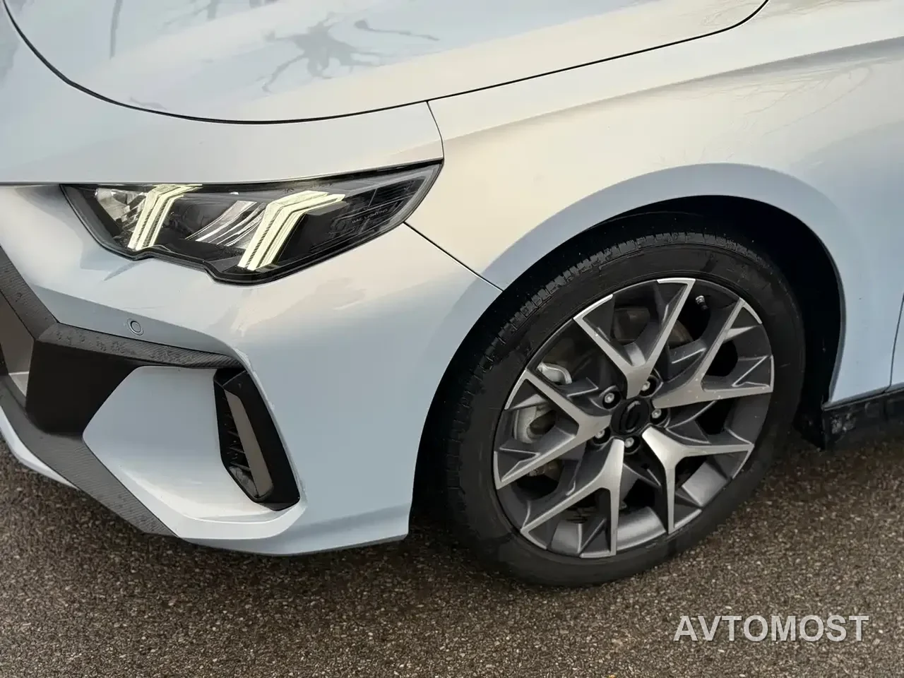 GAC Trumpchi Emkoo 2023 Shadow Leopard H Smart Hybrid — фото 3