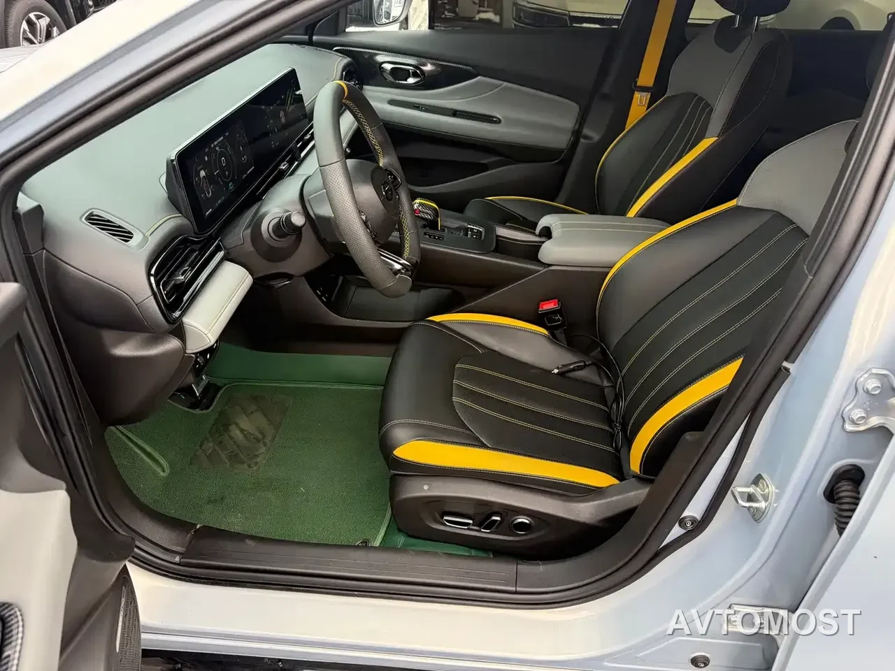 GAC Trumpchi Emkoo 2023 Shadow Leopard H Smart Hybrid — фото 4