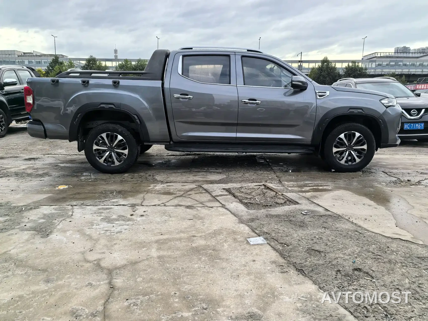 SAIC Maxus T90 2021 2.0T Twin-Turbo Auto 4WD High Ground Clearance Luxury Long Bed — фото 3