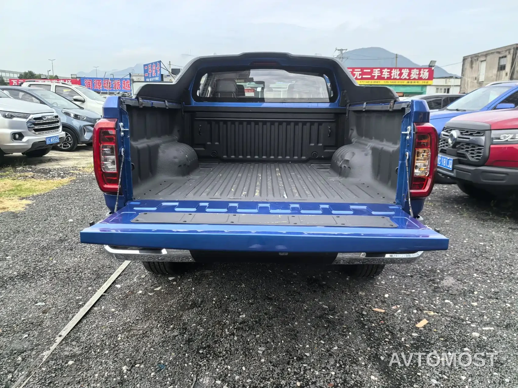 SAIC Maxus T90 2021 2.0T Single-Turbo Automatic 2WD High Chassis Comfort Long Cargo — фото 4