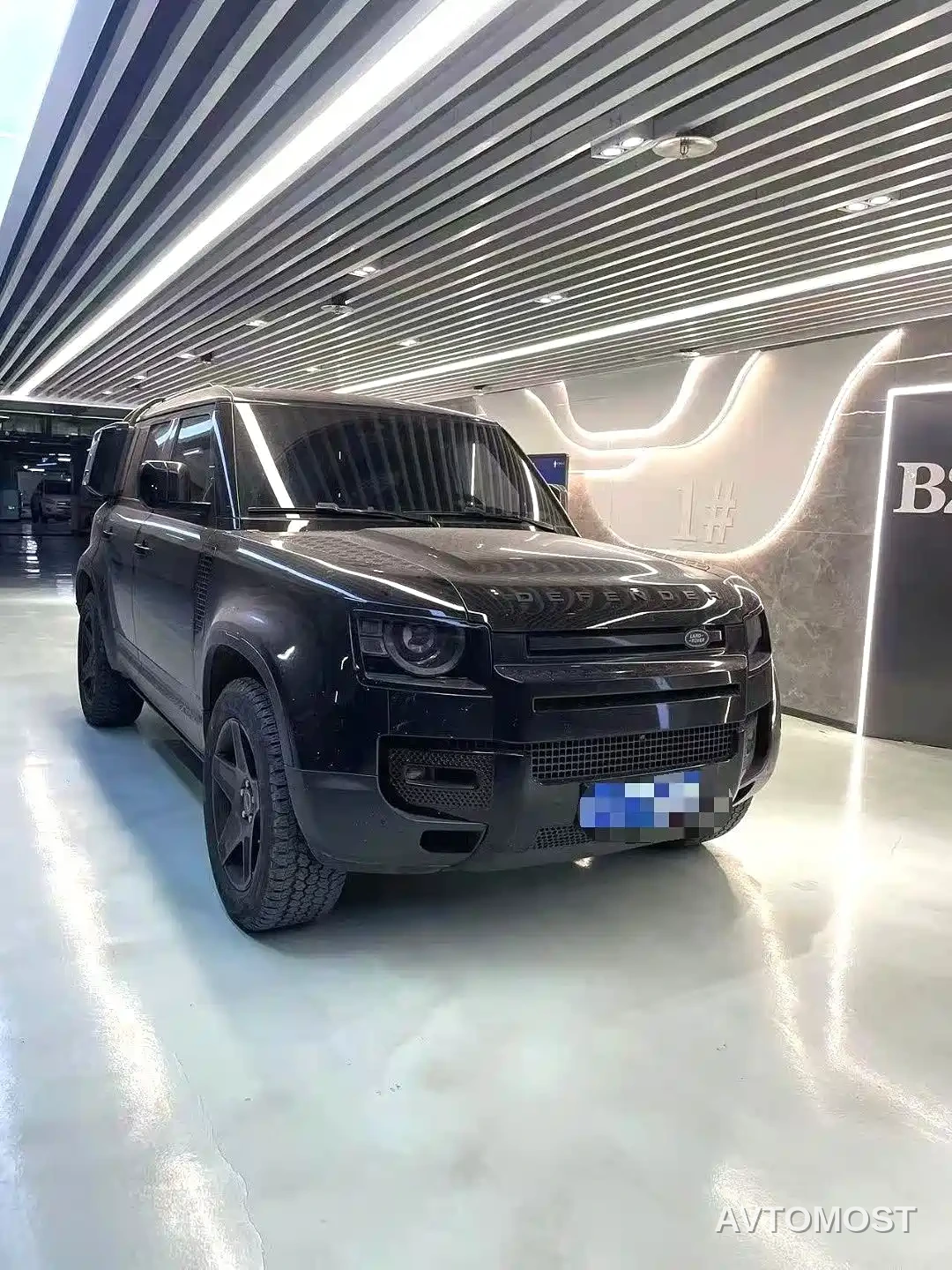 Land Rover Defender 2020 Model 110 P400 HSE — фото 1