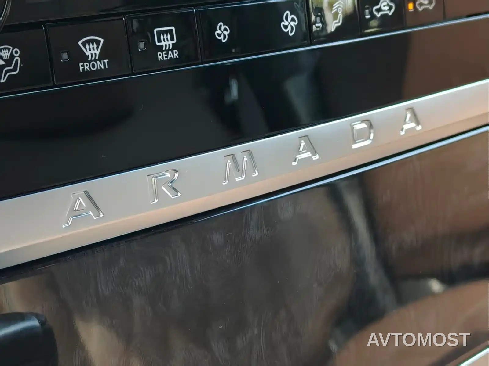 Nissan Patrol 2023 ARMADA 5.6L Armada Flagship Edition — фото 15