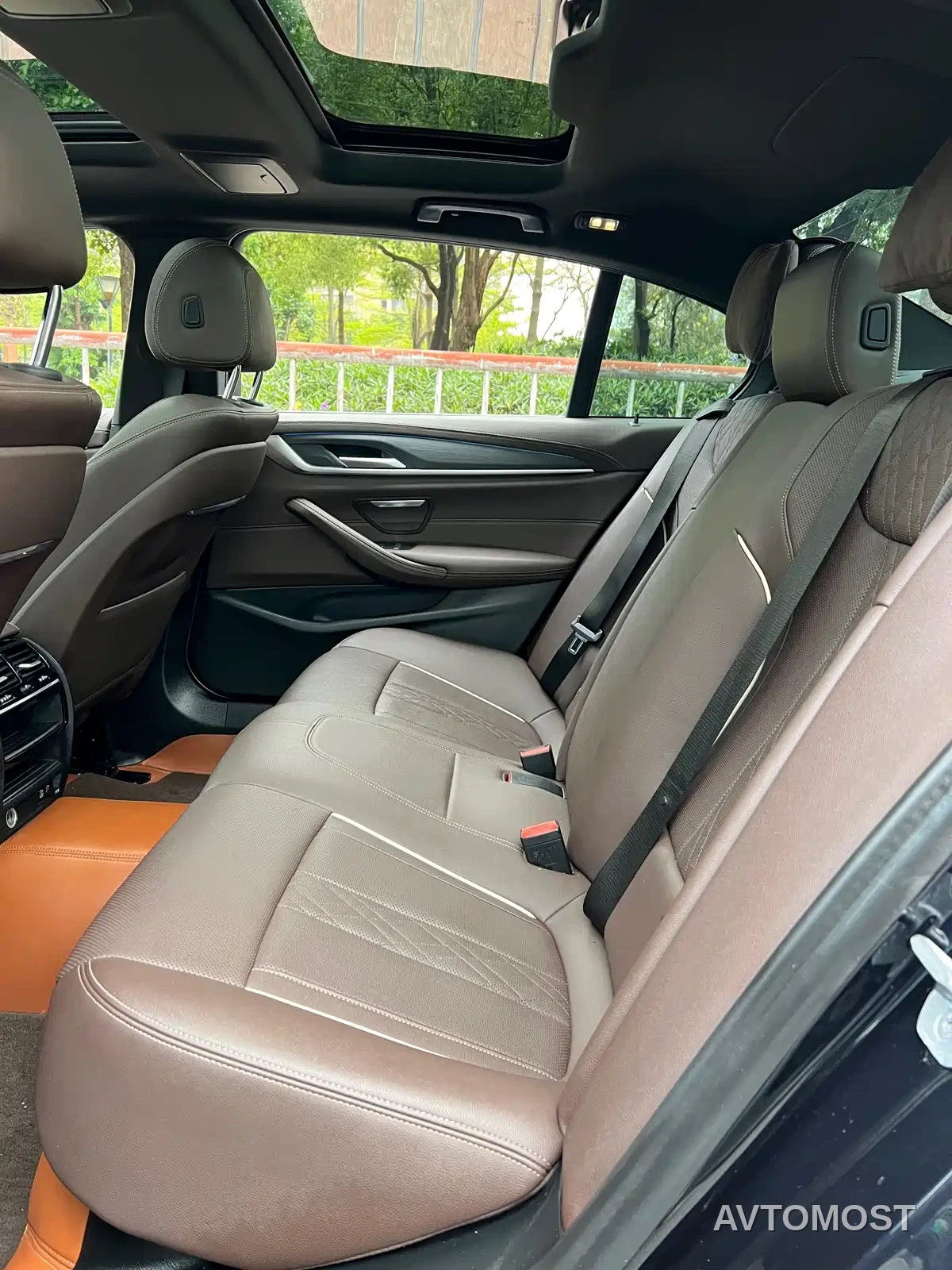 BMW 5 Series New Energy 2021 535Le M Sport Package — фото 8