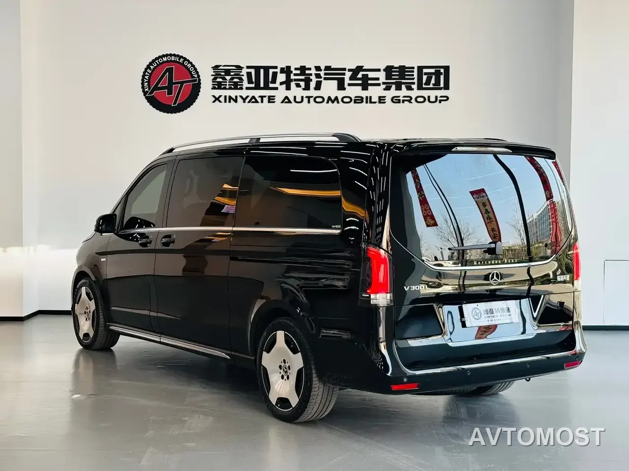 Mercedes-Benz V-Class 2024 V 300 L Long Wheelbase Luxury Edition — фото 4