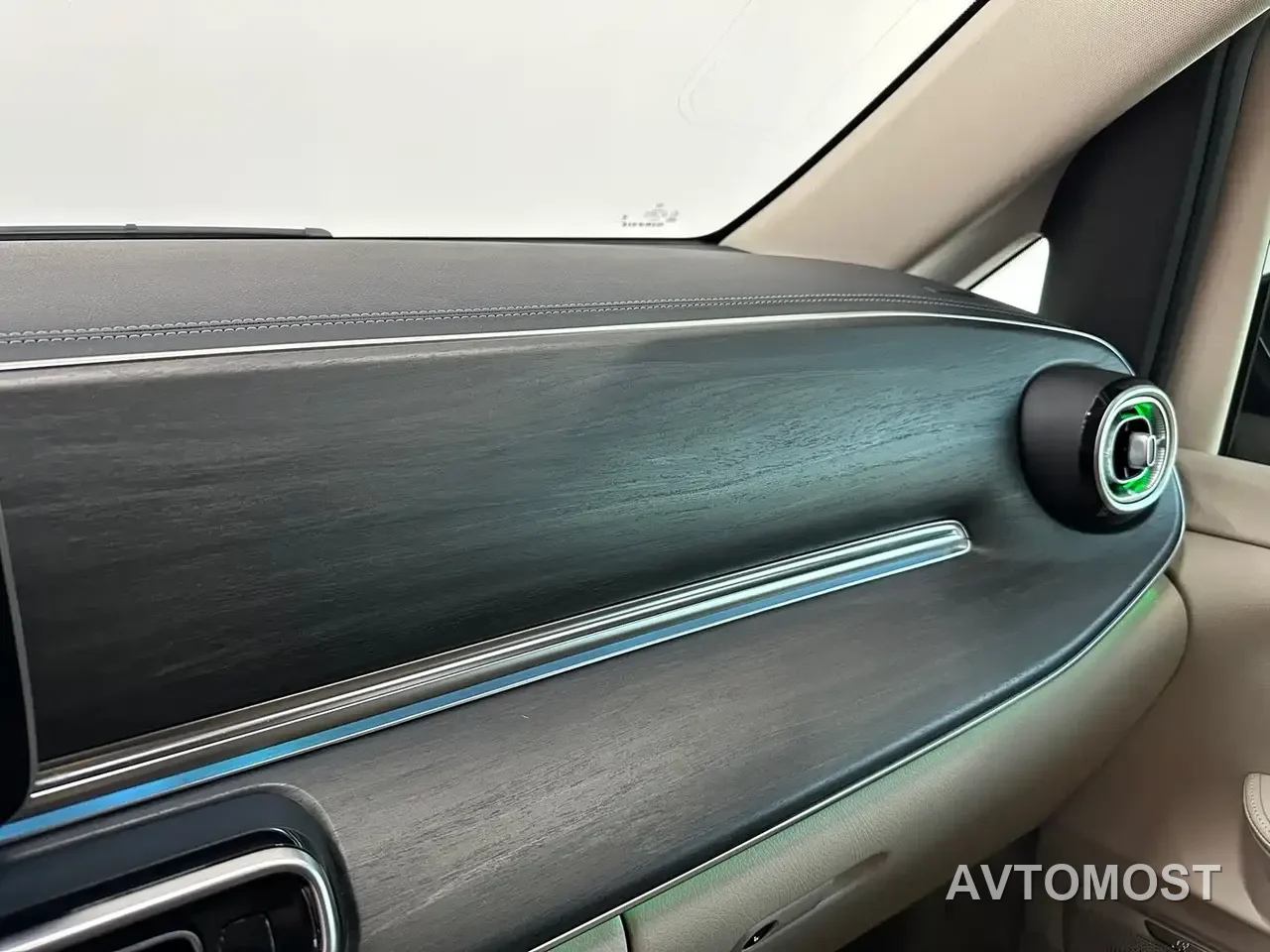Mercedes-Benz V-Class 2024 V 300 L Long Wheelbase Luxury Edition — фото 12
