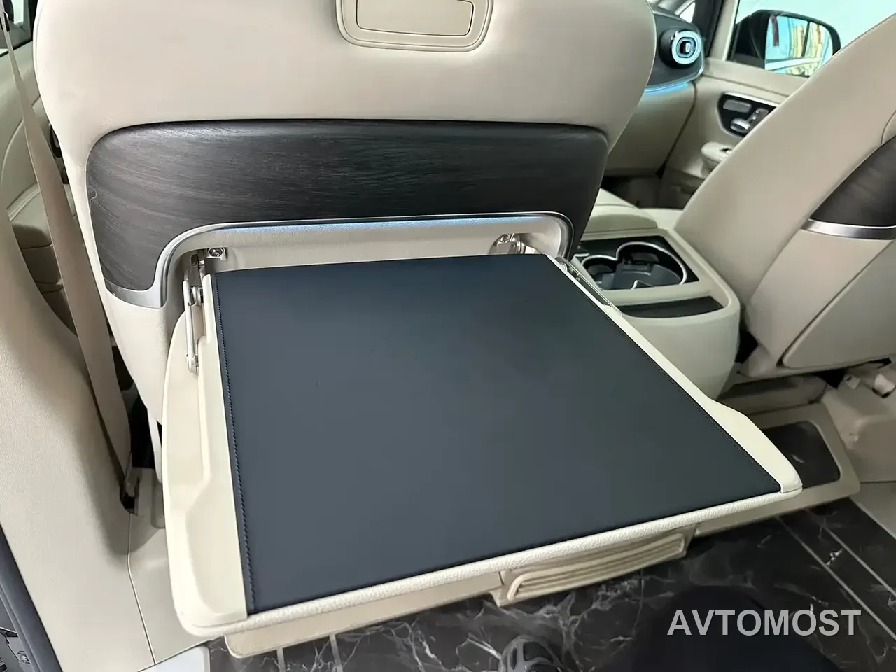 Mercedes-Benz V-Class 2024 V 300 L Long Wheelbase Luxury Edition — фото 18