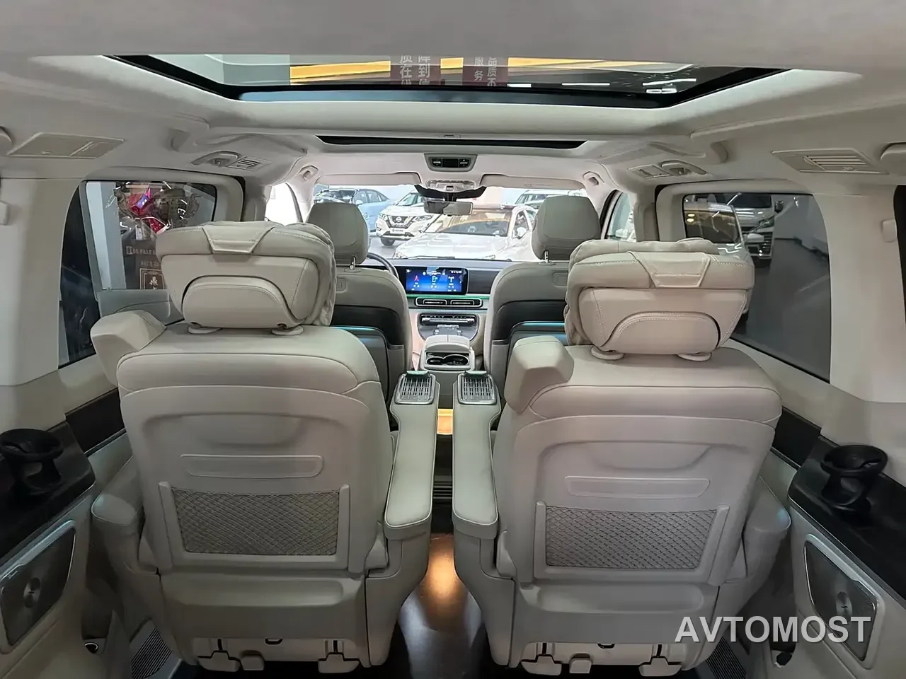 Mercedes-Benz V-Class 2024 V 300 L Long Wheelbase Luxury Edition — фото 23