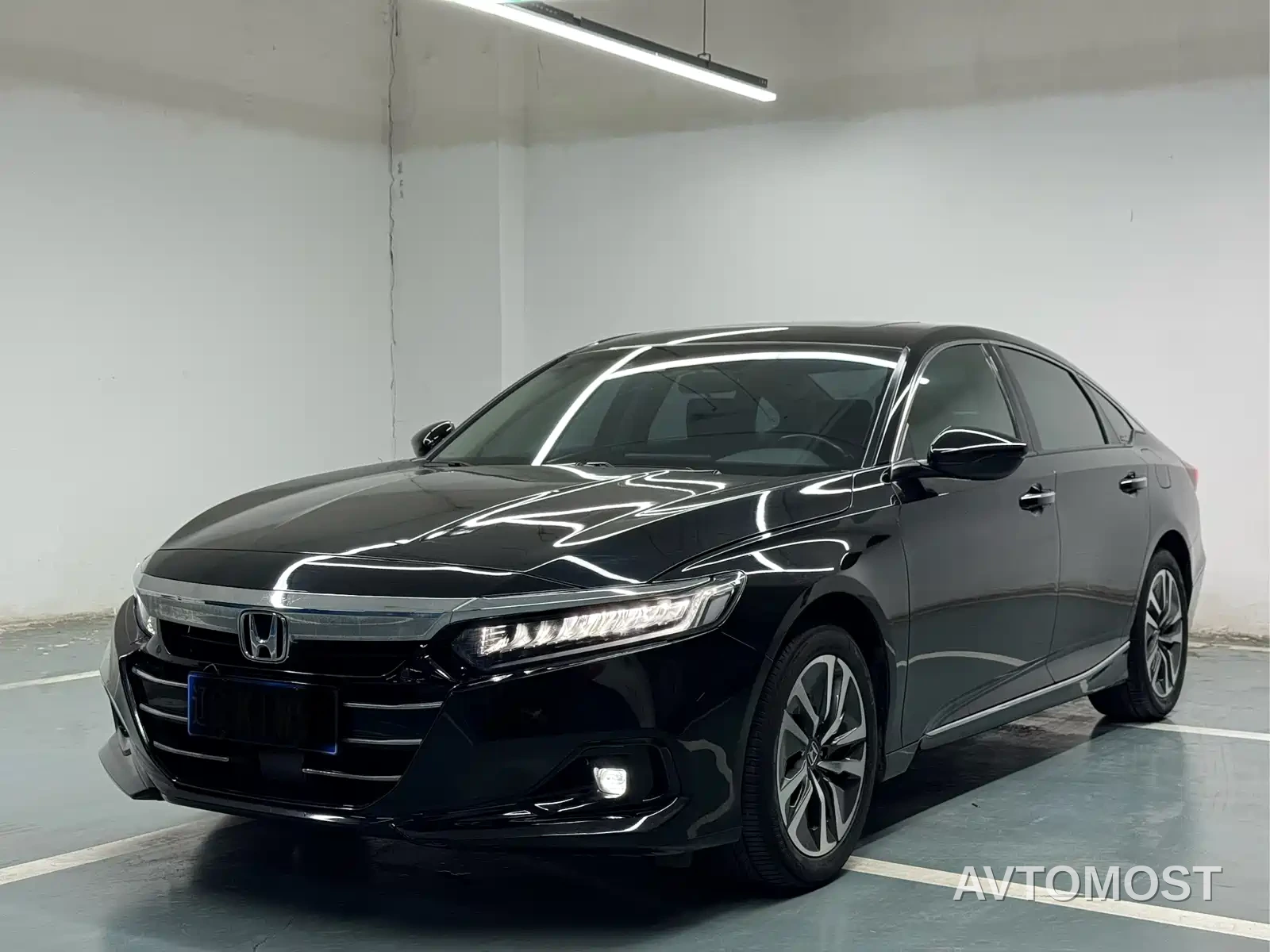 Honda Accord 2022 Sharp Hybrid 2.0L Sharp Leader Edition — фото 2