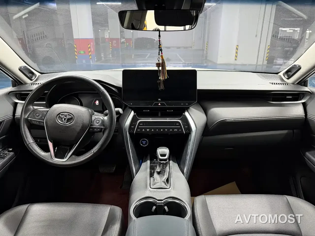 Toyota Venza 2022 Dual Engine 2.5L CVT 2WD Premium — фото 4
