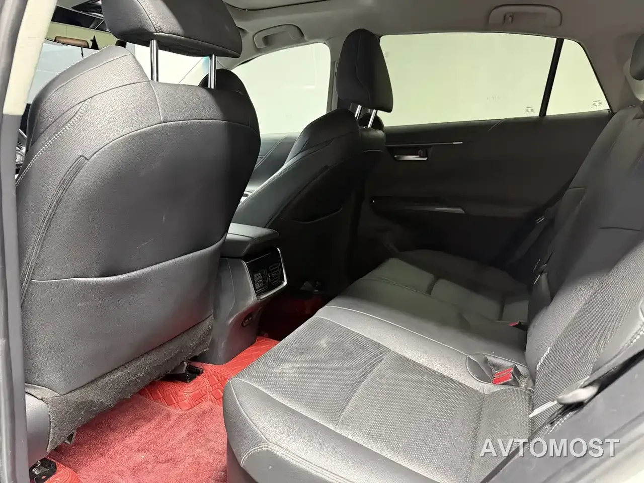Toyota Venza 2022 Dual Engine 2.5L CVT 2WD Premium — фото 6