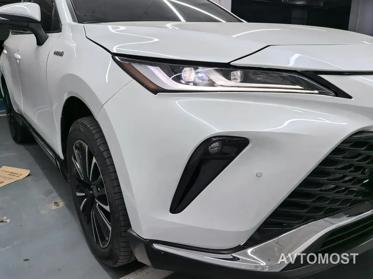 Toyota Venza 2022 Dual Engine 2.5L CVT 2WD Premium — фото 10