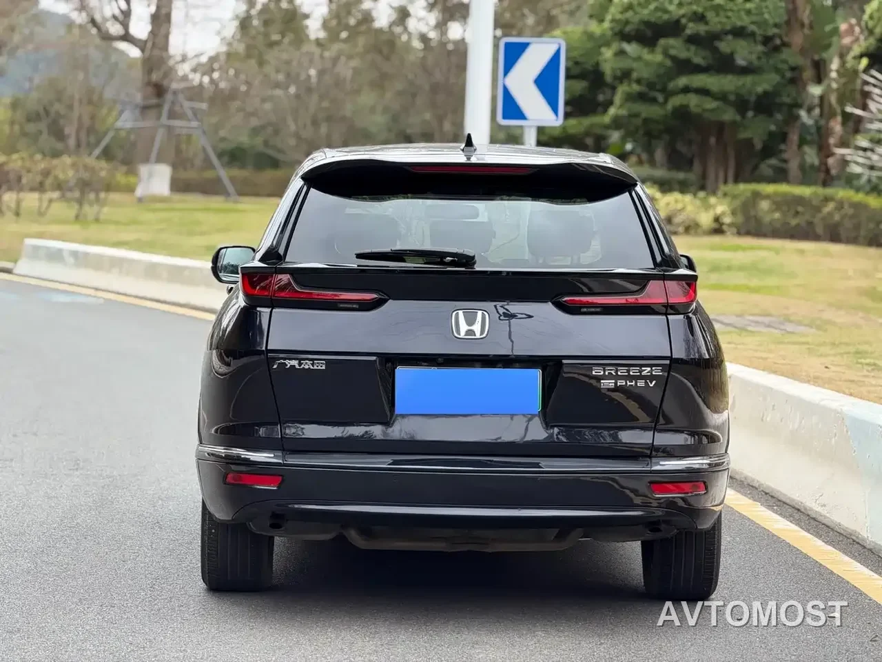 Honda Breeze New Energy 2022 Model e:PHEV Premium Edition — фото 10