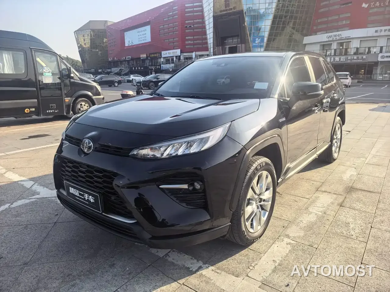 Toyota Wildlander 2021 Hybrid 2.5L E-CVT 2WD Luxury Edition — фото 1