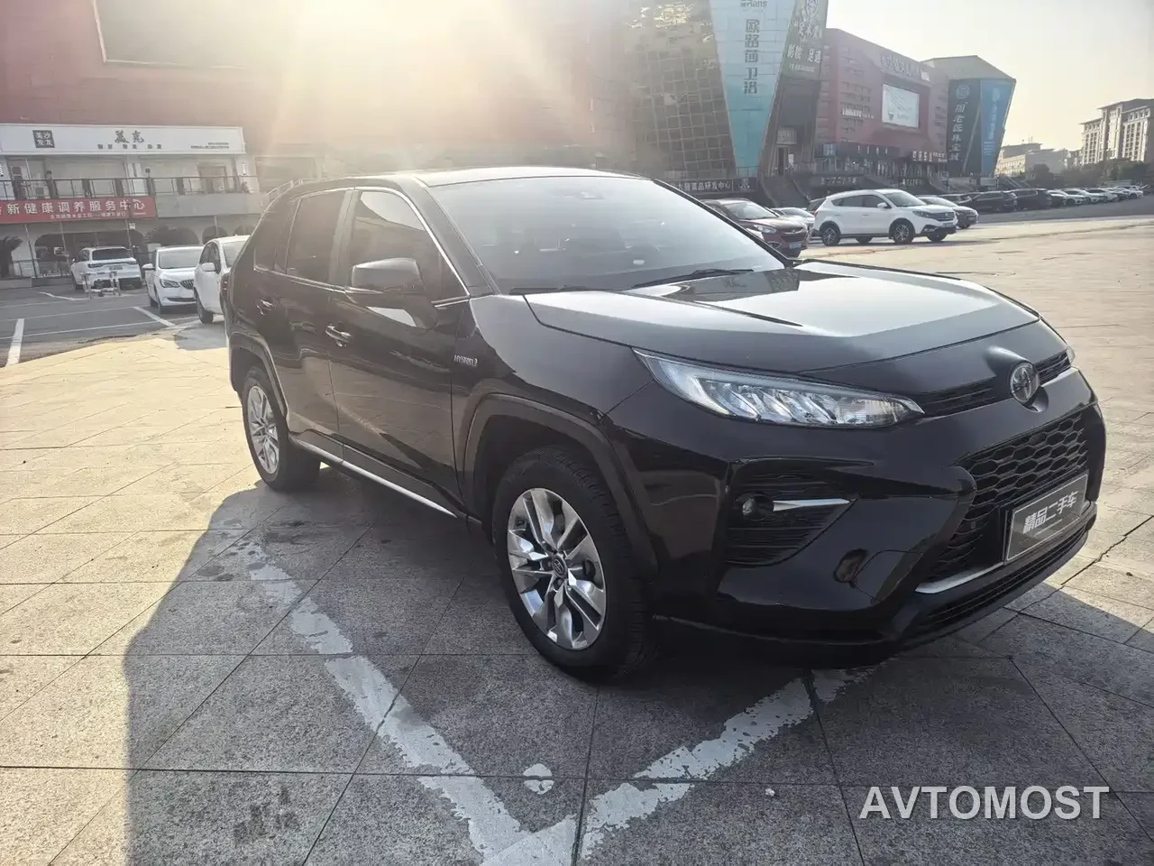 Toyota Wildlander 2021 Hybrid 2.5L E-CVT 2WD Luxury Edition — фото 4